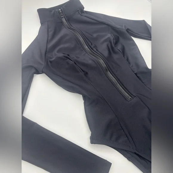 NWOT GIGI C Surf Bathing Suit One-Piece Swimsuit with Front Zip Black S - Picture 4 of 12